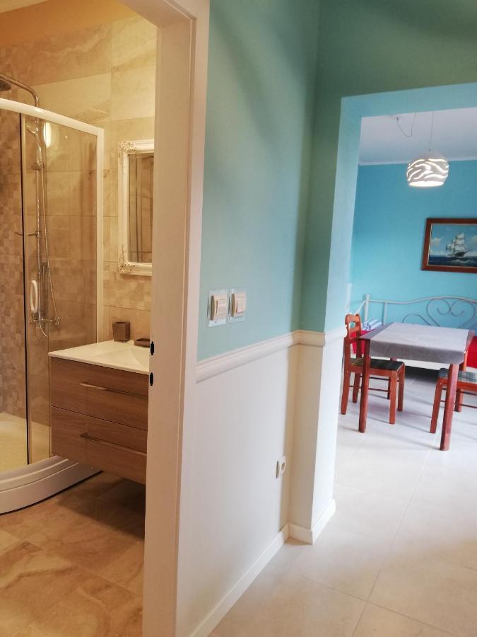 Apartmani Mistral Макарска Екстериор снимка