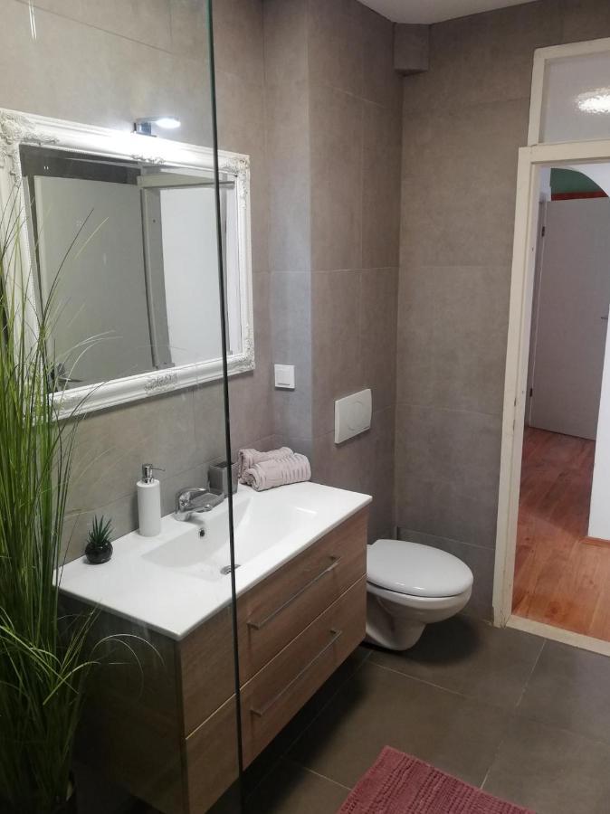 Apartmani Mistral Макарска Екстериор снимка