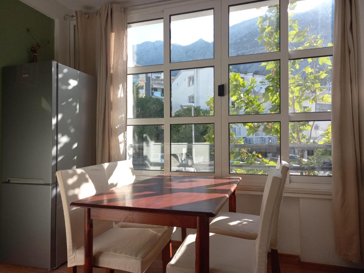 Apartmani Mistral Макарска Екстериор снимка