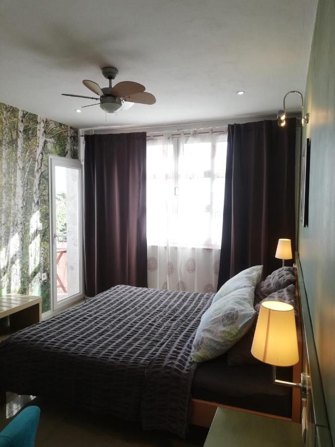 Apartmani Mistral Макарска Екстериор снимка