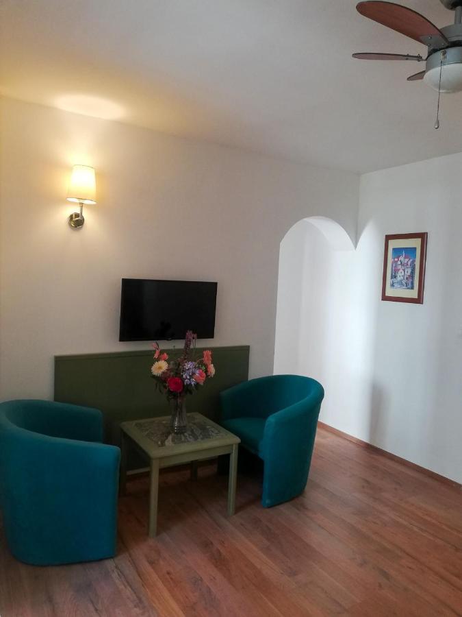 Apartmani Mistral Макарска Стая снимка