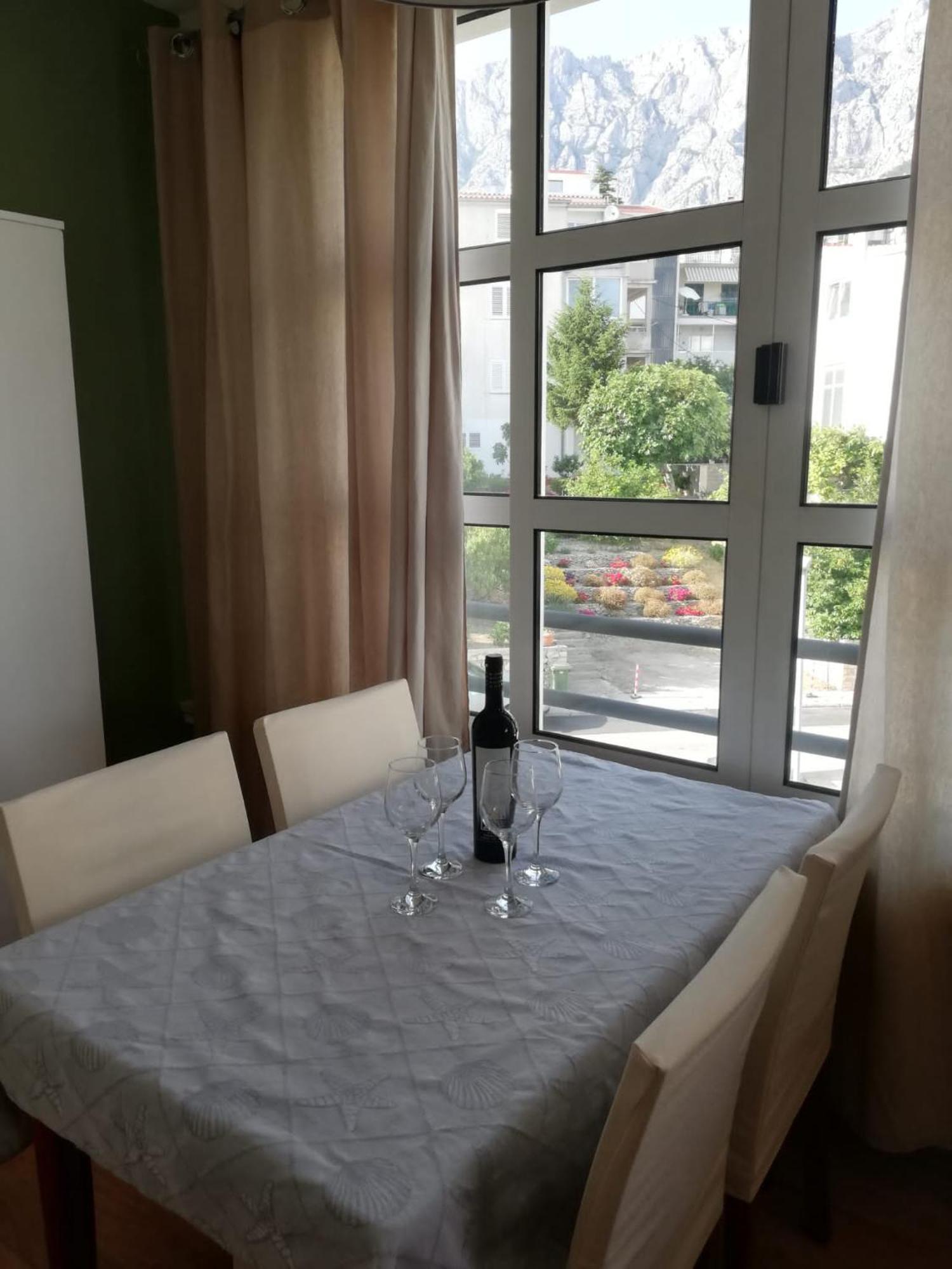 Apartmani Mistral Макарска Стая снимка